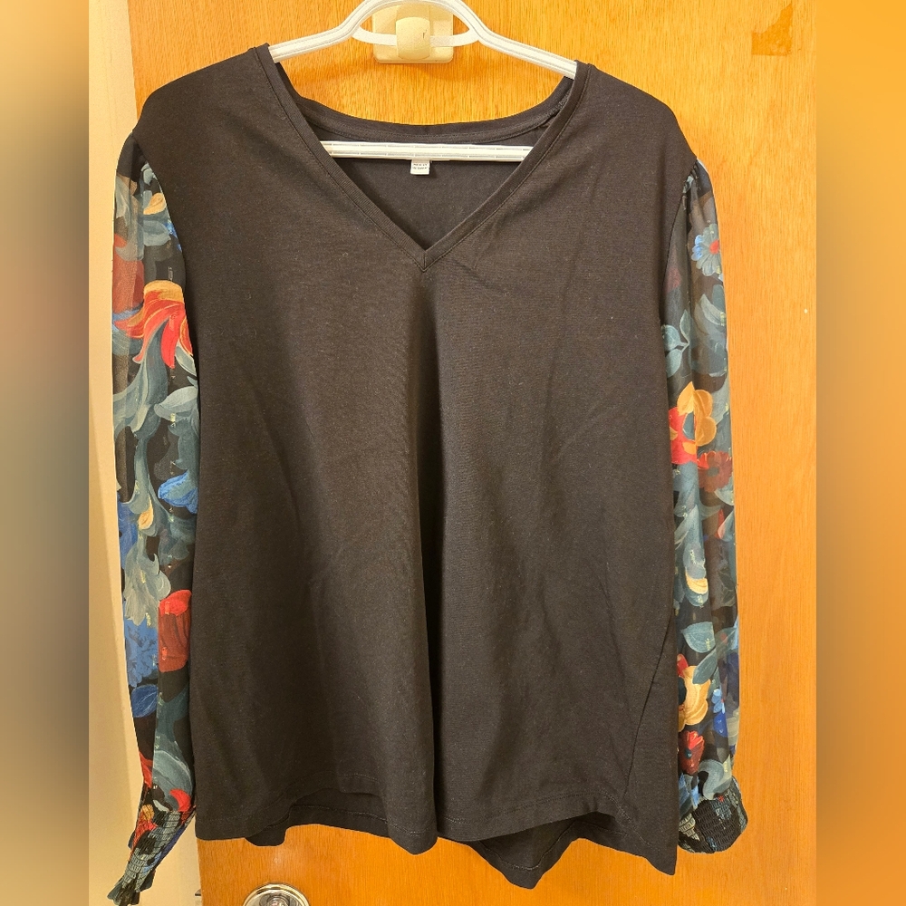 Chico's  XL (3) Black v-neck blouse with sheer floral sleeves with gold details